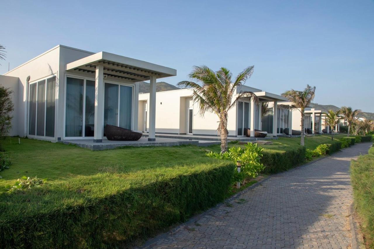 Oceanami Villas & Beach Club Long Hai At 1, 3, 4 Bedroom & 5, 6 Bedroom Beachfront Private Pool Exterior photo